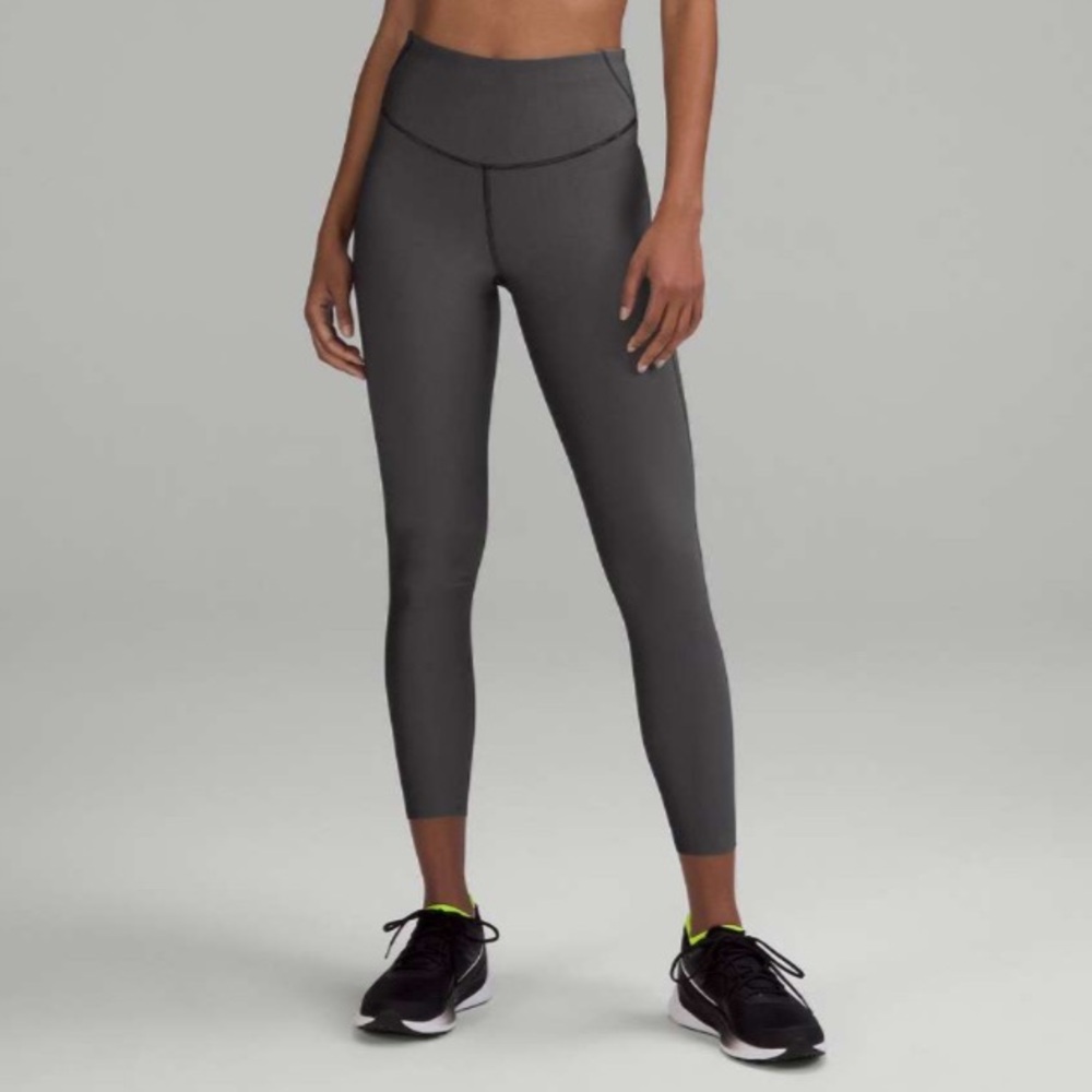 Lululemon Base Pace High-Rise Tight 25" *Two-Tone Ribbed
Black / Gull Grey 6